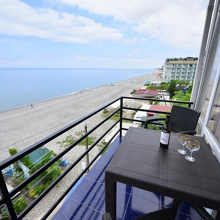 Hotel Lazuri In Kvariati Ngoại thất bức ảnh